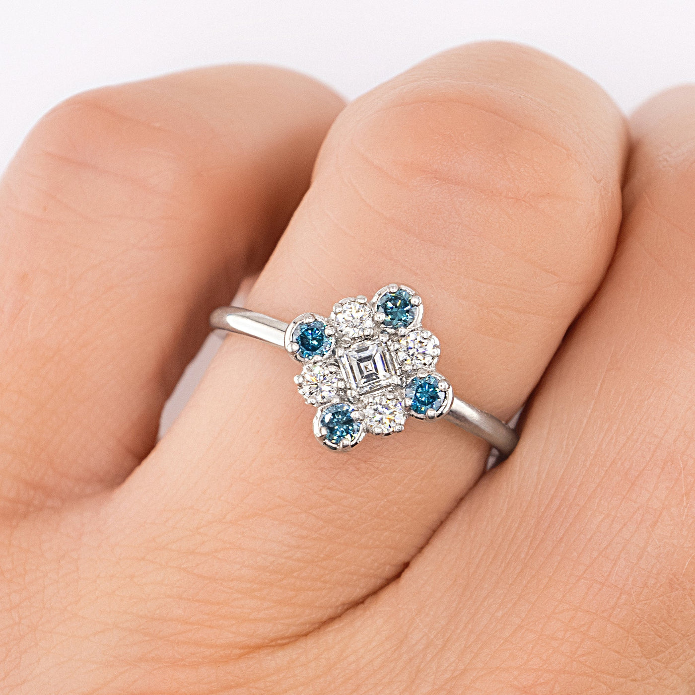 Carre Ring - Cup and Belle