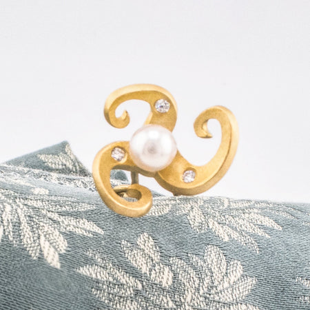Pleiades Cup and Belle Hairpin - Cup and Belle
